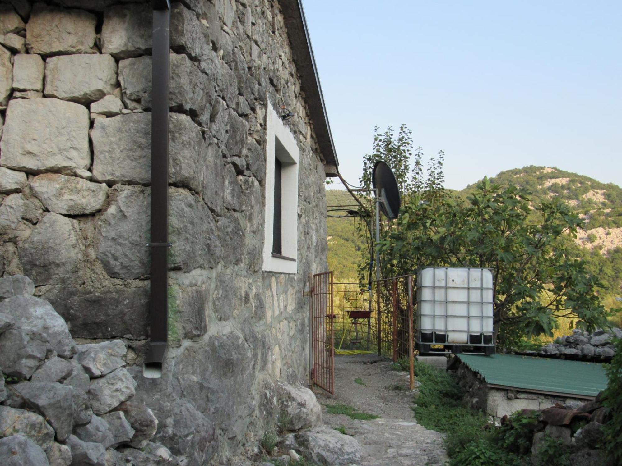 Feel The Karuch Villa Cetinje Exterior photo